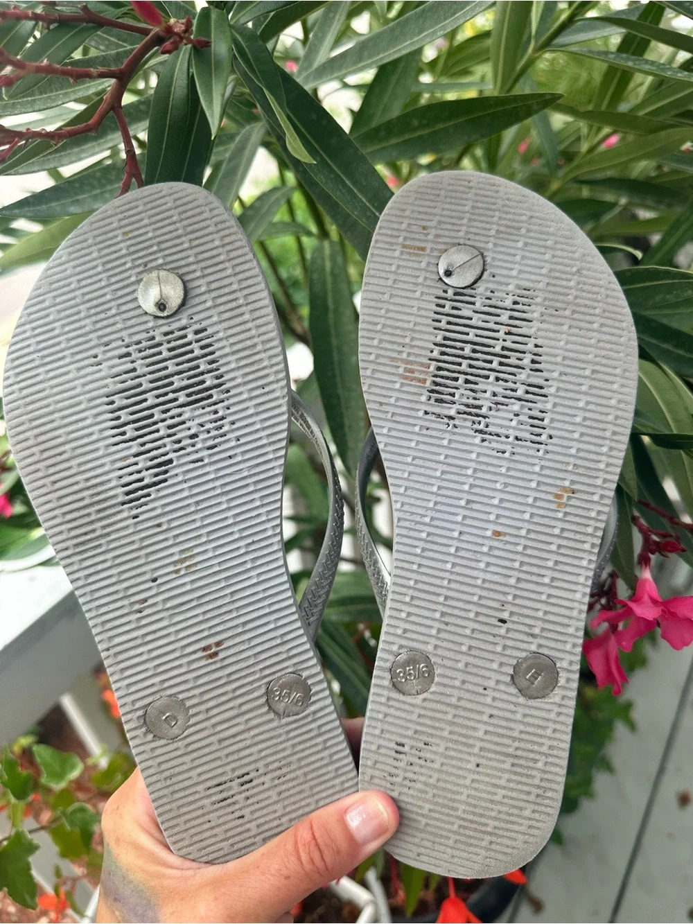Havaianas Swarovski Crystal Slim Prism Sandals $42 MSRP